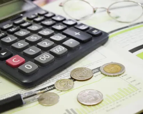 Jak sprawdzić ile zużywa prądu i obniżyć rachunki za energię